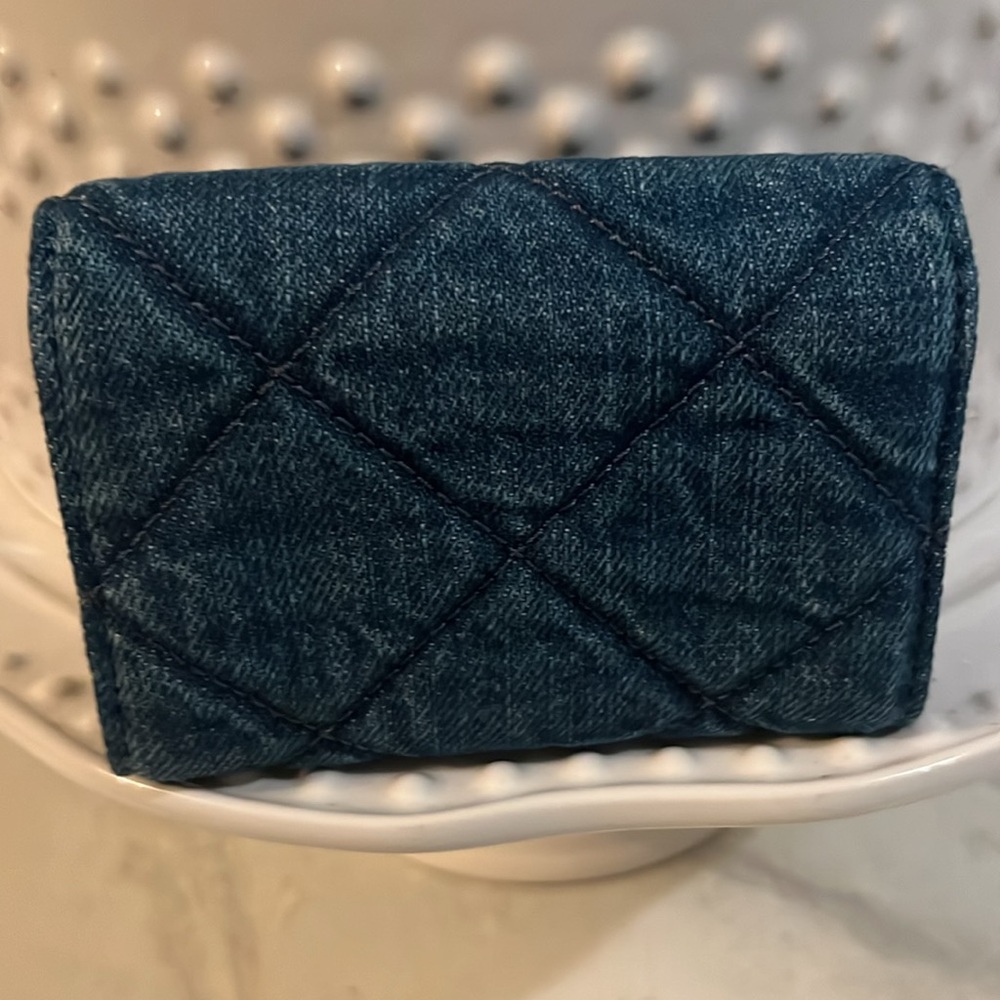 ‼️‼️SOLD‼️‼️New Tory Burch Denim Card Holder - Picture 2 of 9